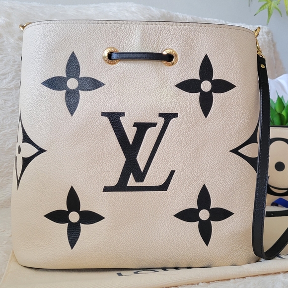 💕LIMITED Edition Louis Vuitton Neo Crafty Giant Noe Ivory Creme Black Empreinte - Picture 6 of 16
